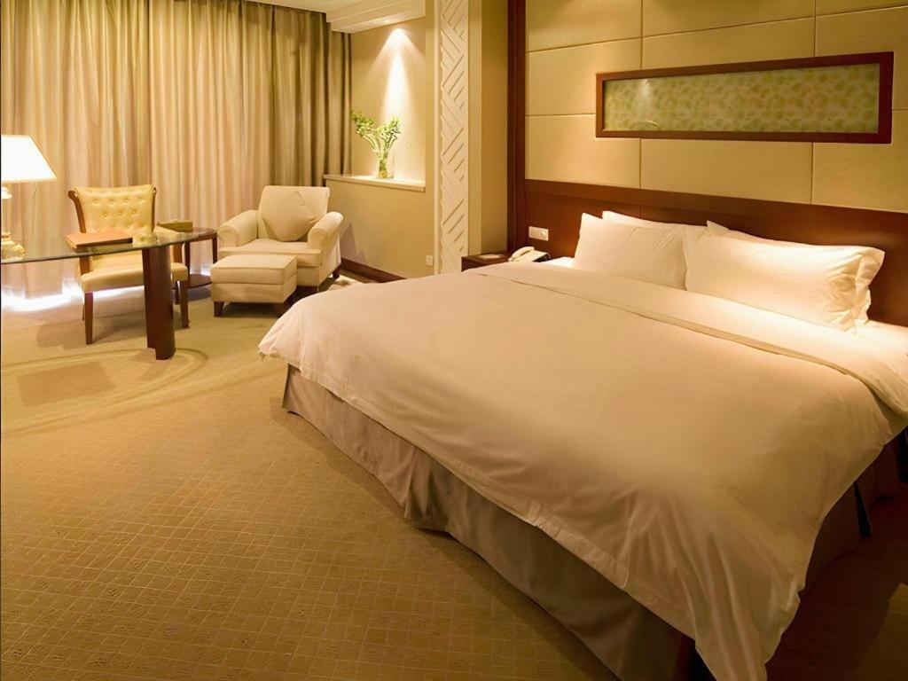 Nanchang Galactic Peace International Hotel Exterior foto